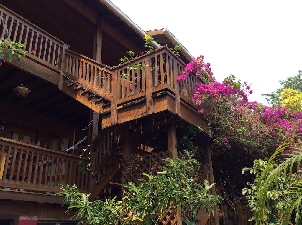 Sea Breeze Inn West End Esterno foto