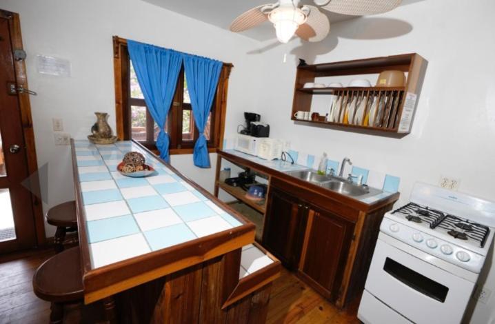 Sea Breeze Inn West End Esterno foto